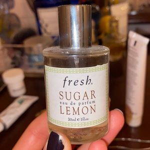 Fresh sugar lemon perfume